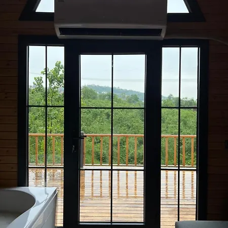 Queen City & Bungalov Hotel