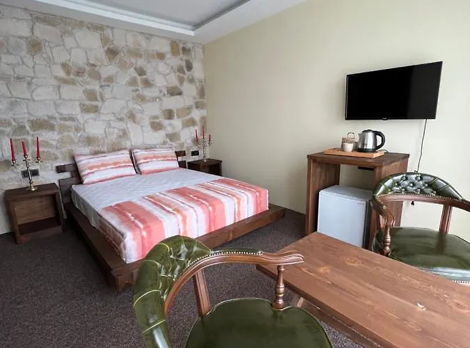 Hotell Queen City & Bungalov *