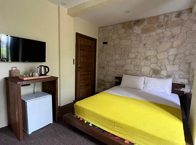 Hotel Queen City & Bungalov Trabzon