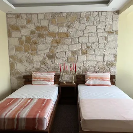 Queen City & Bungalov Hotel