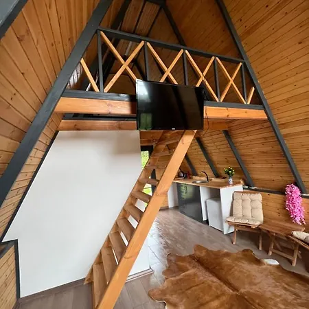 Hotel Queen City & Bungalov *