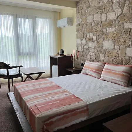 Queen City & Bungalov Hotel *