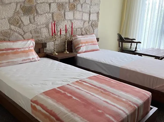 Queen City & Bungalov *