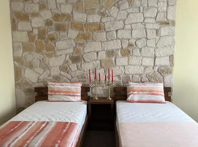 Queen City & Bungalov Hotel